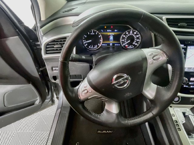 Used 2018 Nissan Murano SV FWD image 12