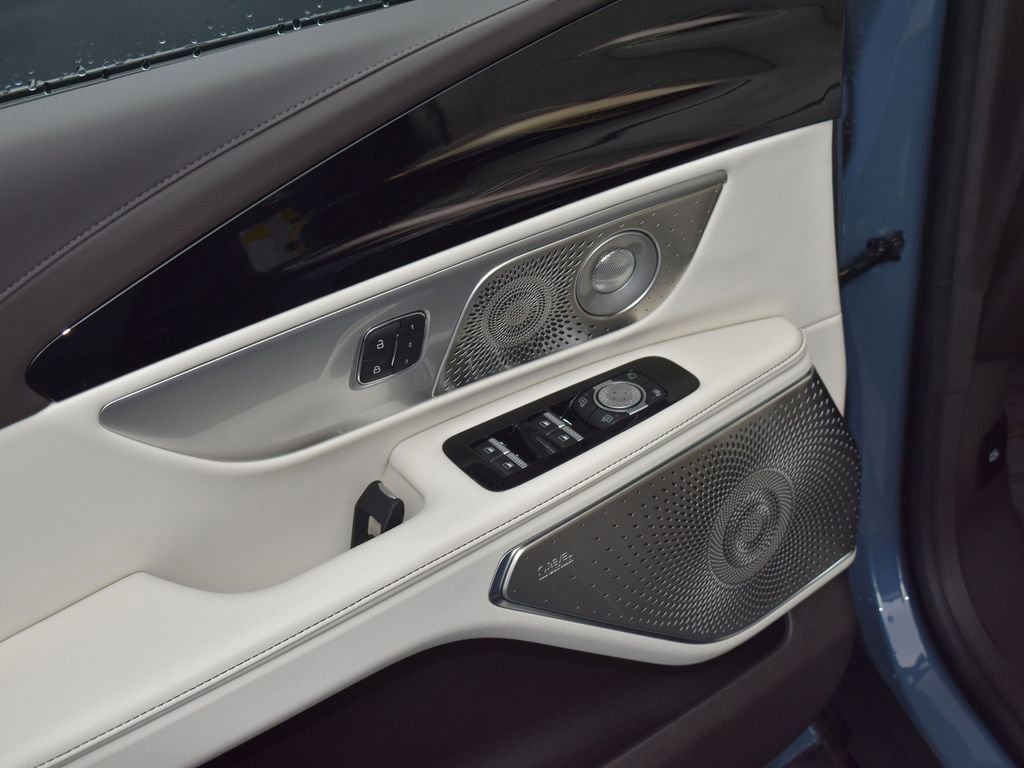 New 2026 Lincoln Nautilus Black Label image 9