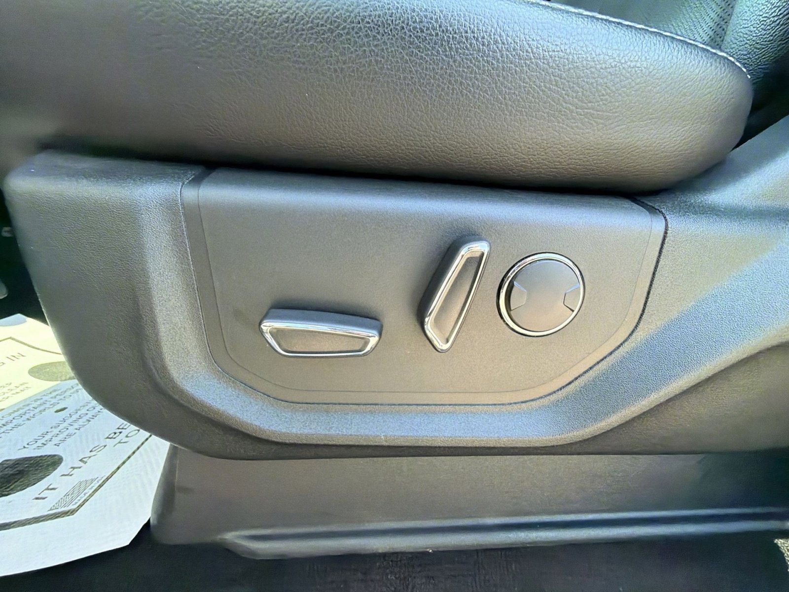 Used 2018 Ford F150 Lariat w/ Equipment Group 502A Luxury image 14