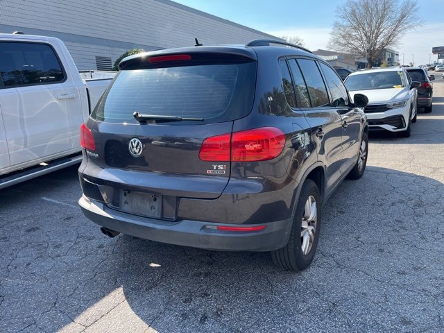 Used 2016 Volkswagen Tiguan S image 4