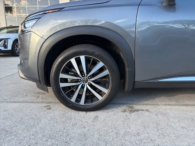 Used 2024 Nissan Pathfinder Platinum w/ Cargo Package video 2