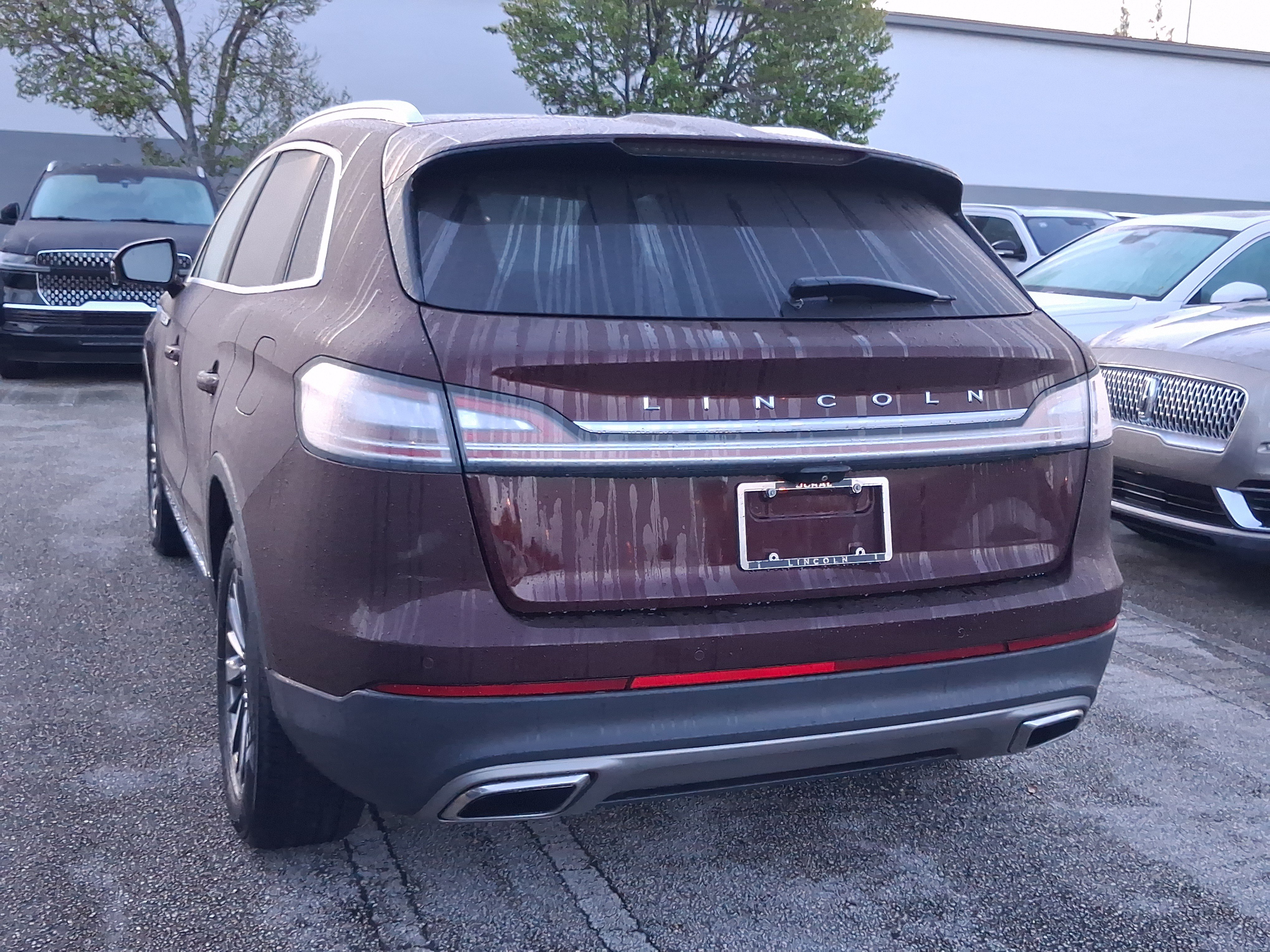 Used 2023 Lincoln Nautilus FWD image 4