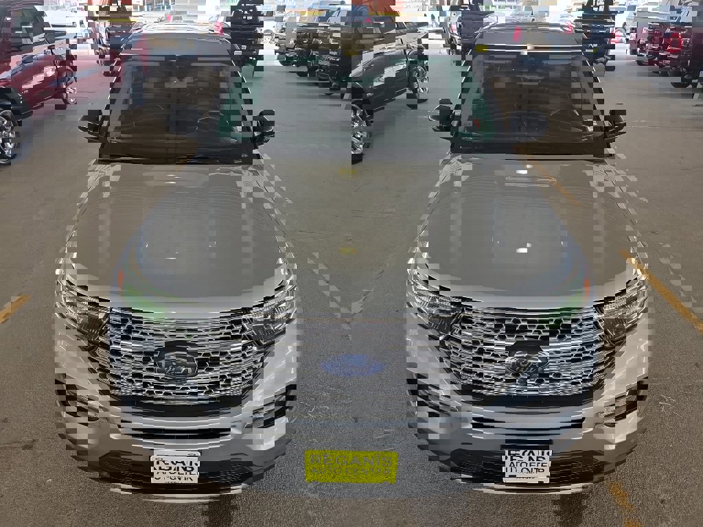 Used 2021 Ford Explorer Limited w/ Equipment Group 301A image 2
