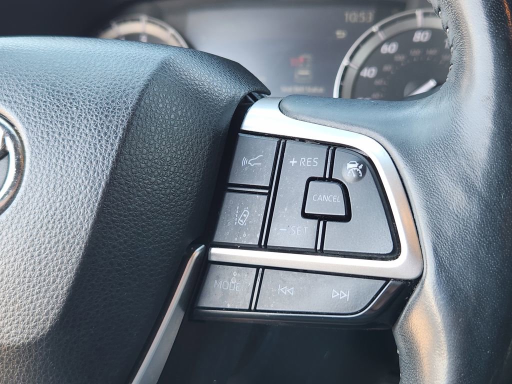 Used 2022 Toyota Highlander XSE image 33