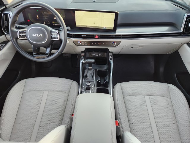 Used 2024 Kia Sorento S w/ Panoramic Sunroof Package FWD image 23