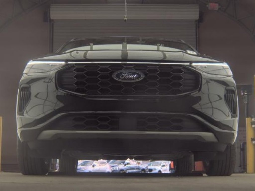 Used 2023 Ford Escape ST-Line w/ Tech Pack #1 image 3