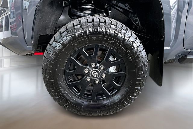 Used 2024 Toyota Tacoma SR5 AWD/4WD image 28