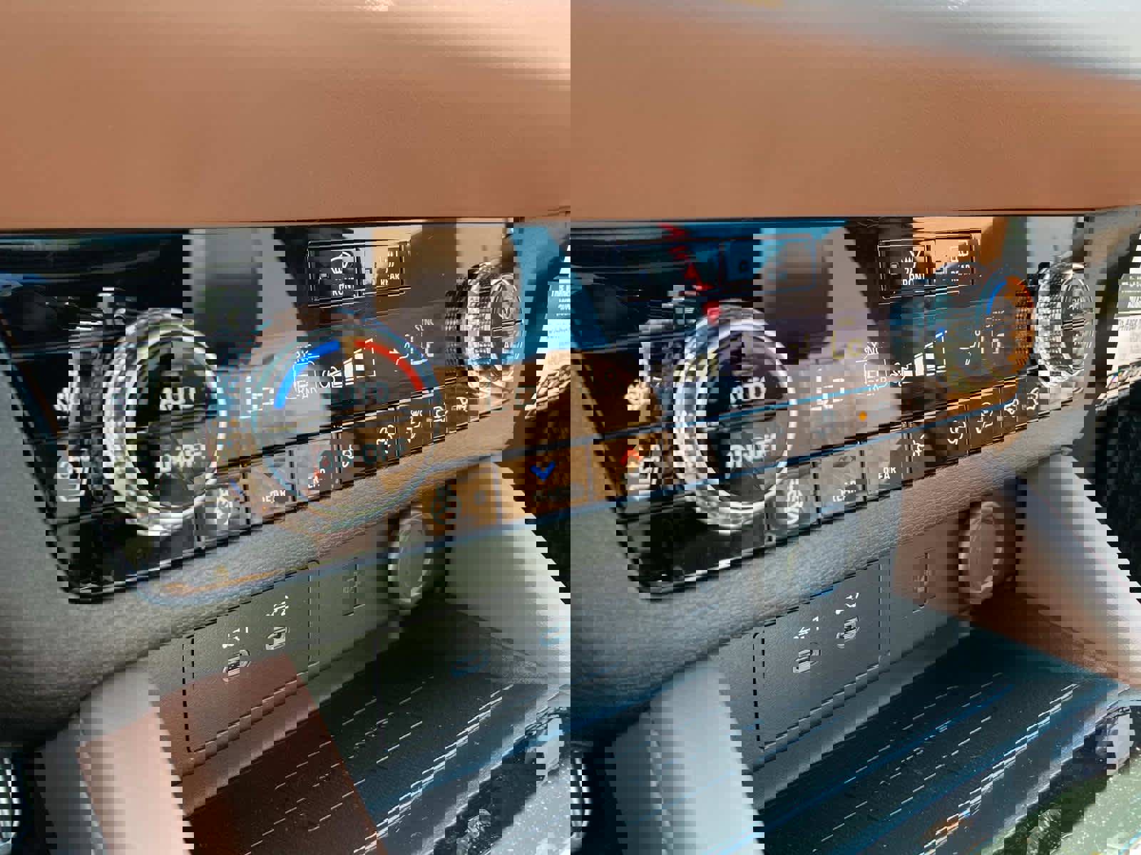 New 2025 Mitsubishi Outlander SEL image 14