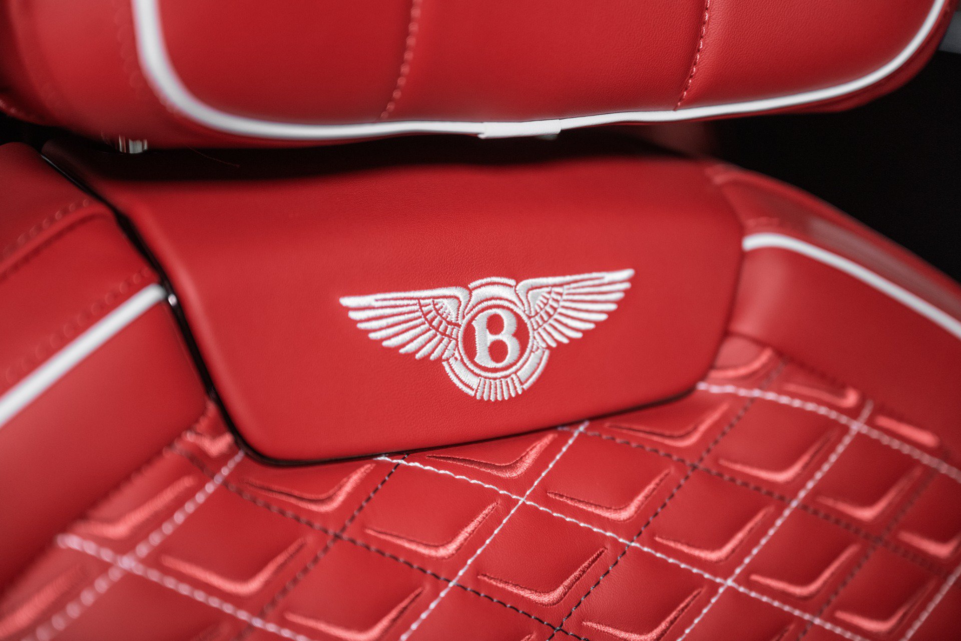 Used 2025 Bentley Flying Spur Plug-In Hybrid AWD/4WD image 60