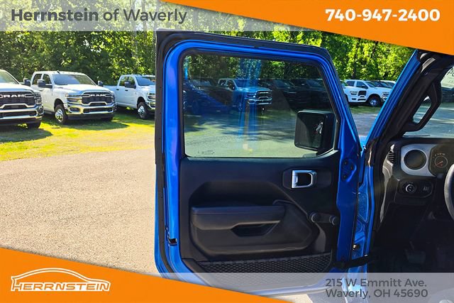 Used 2024 Jeep Gladiator Sport AWD/4WD image 17