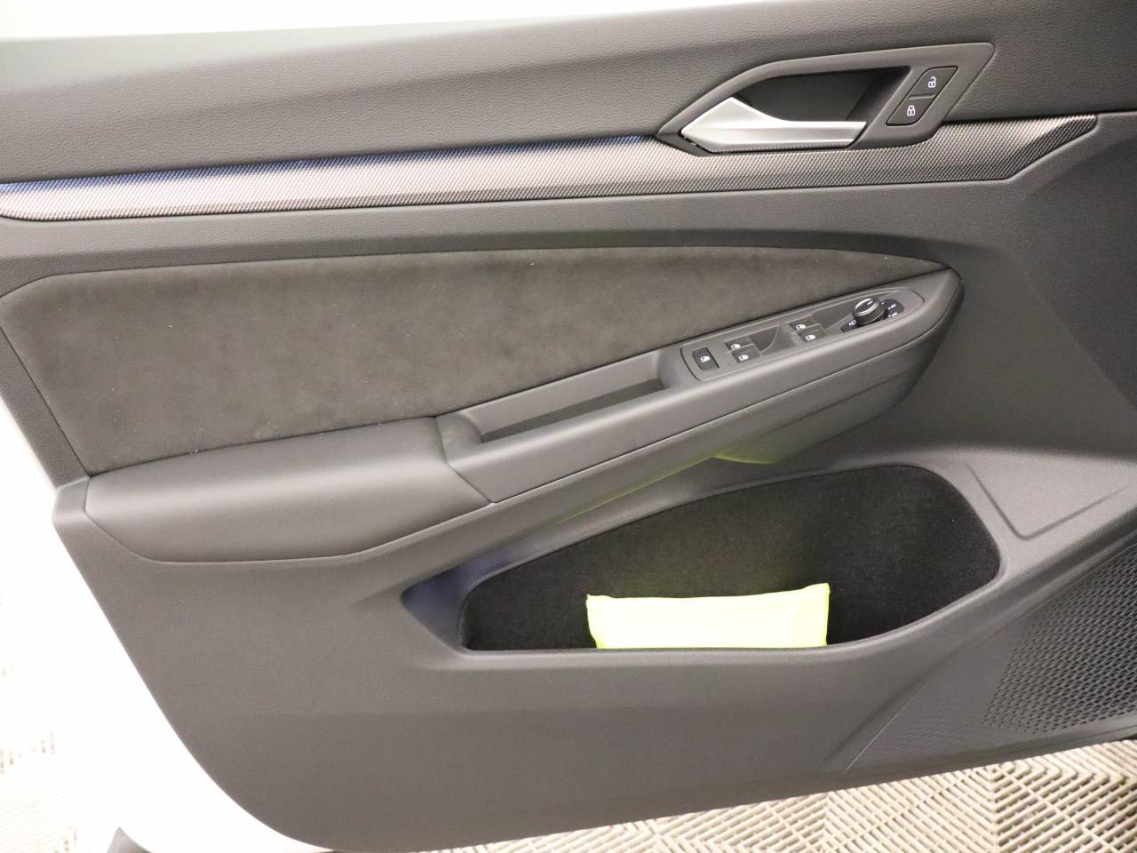 New 2026 Volkswagen Golf SE FWD image 16