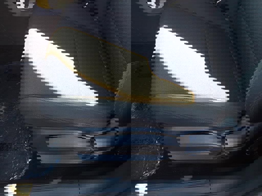 Used 2025 Hyundai Santa Fe SE image 17