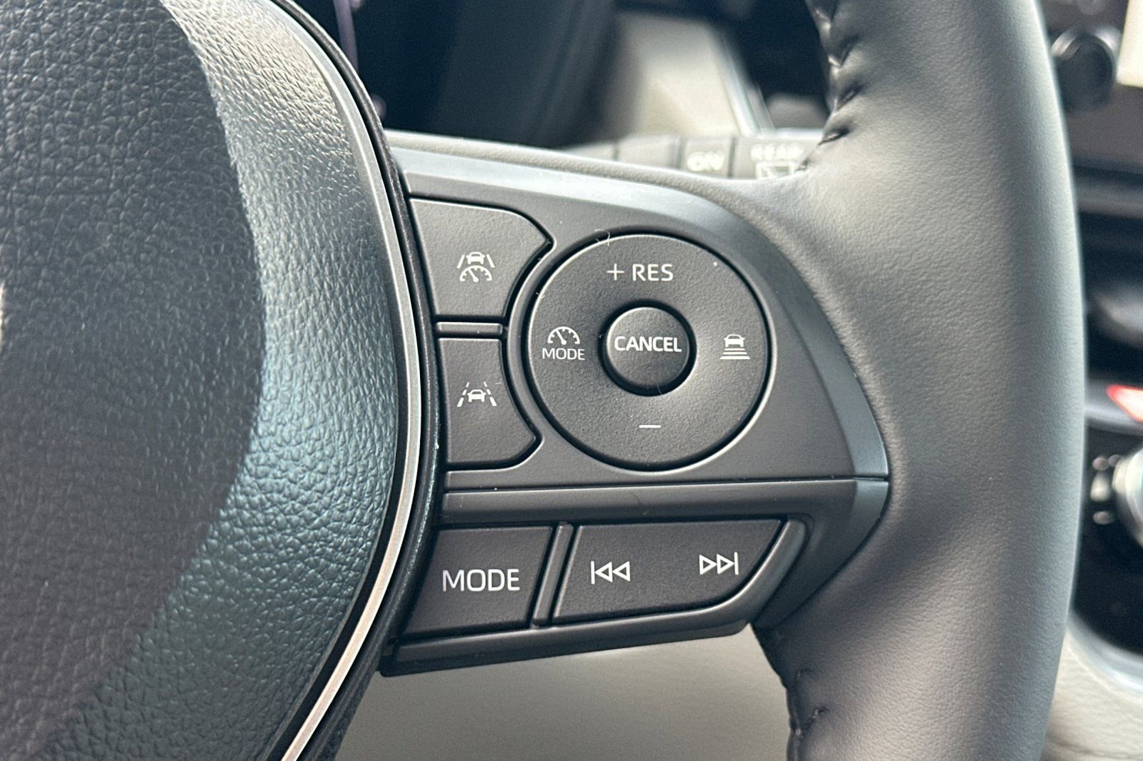 New 2026 Toyota Corolla Cross LE image 27