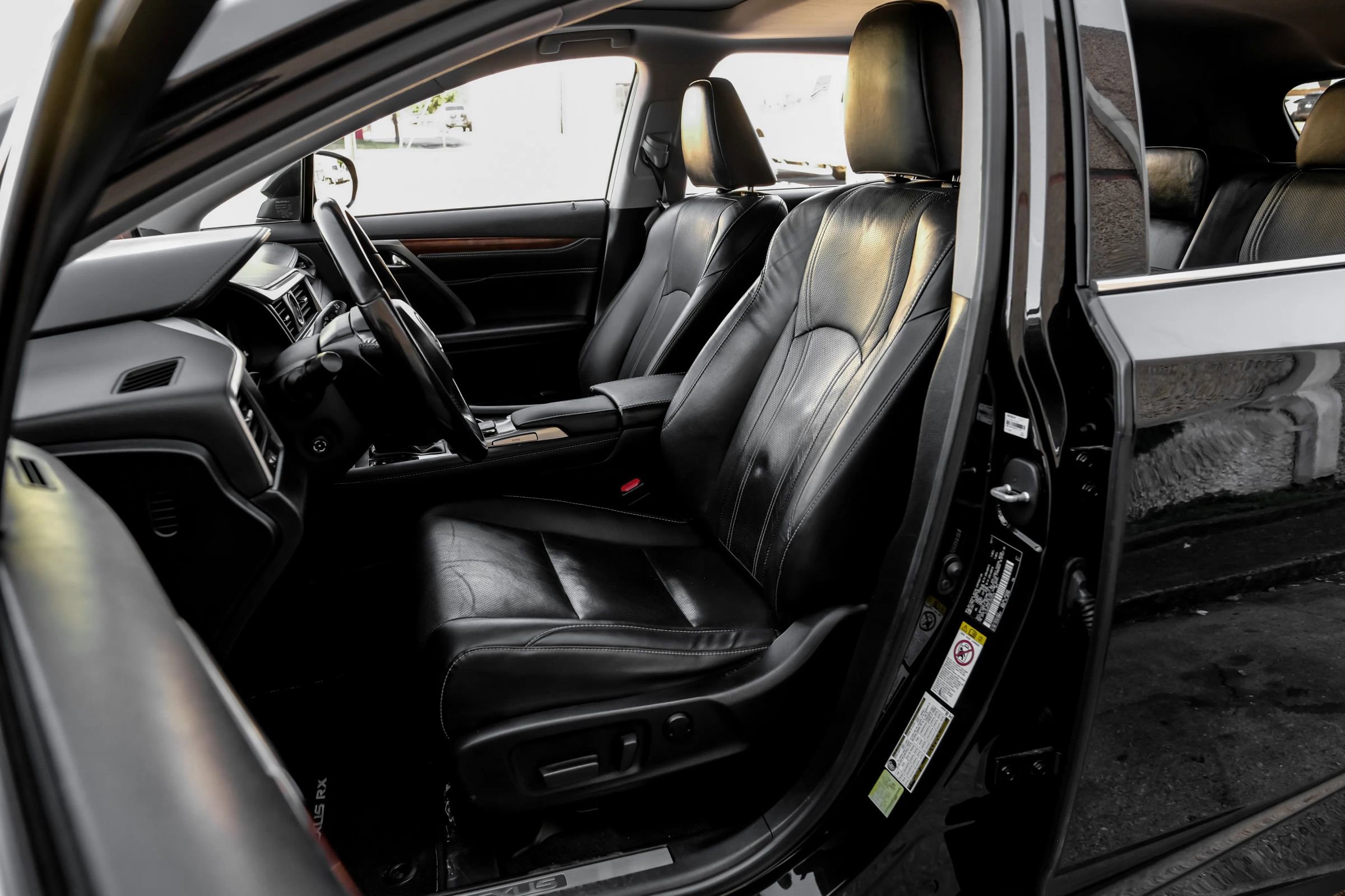 Used 2018 Lexus RX 350L AWD image 32