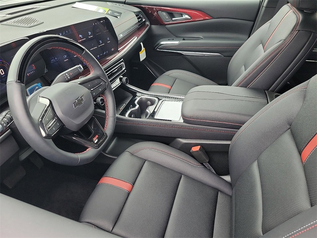 New 2026 Chevrolet Traverse RS w/ LPO, Floor Liner Package image 3
