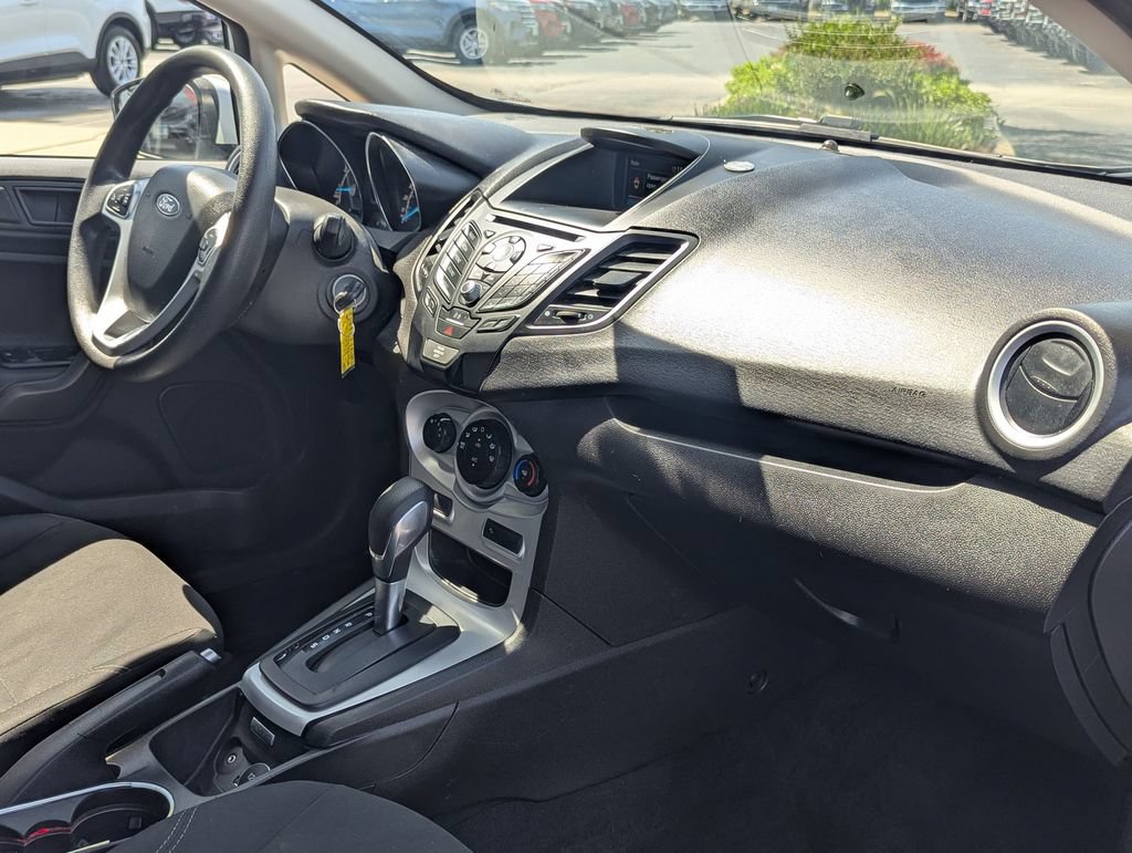 Used 2018 Ford Fiesta SE FWD image 25