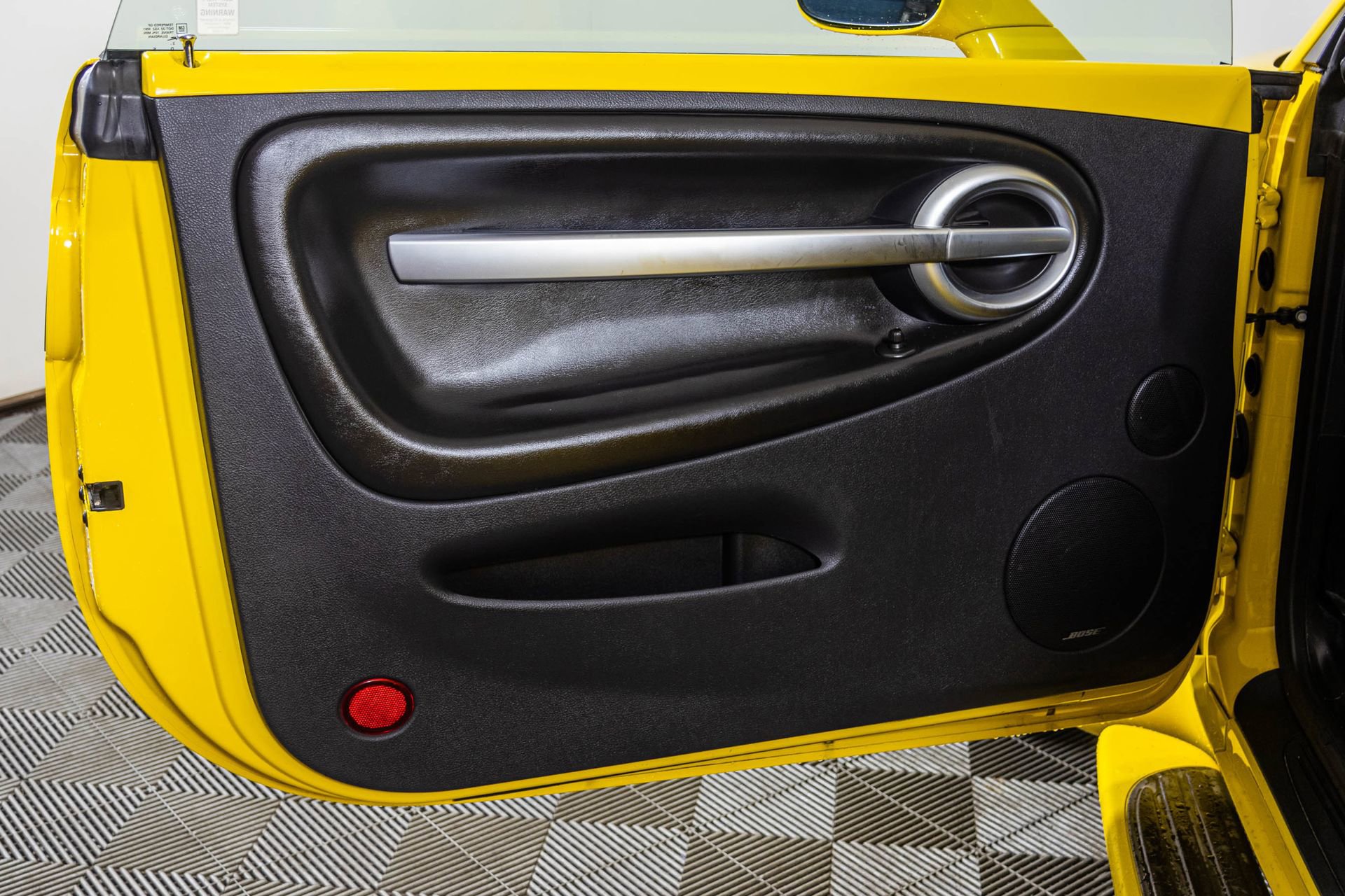 Used 2004 Chevrolet SSR w/ Preferred Equipment Group image 33