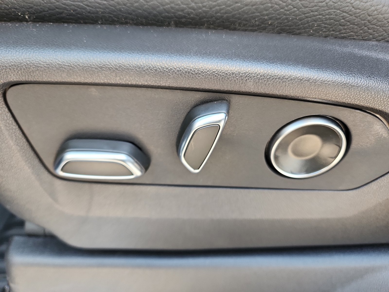 New 2026 GMC Sierra 2500 Denali w/ Max Trailering Package image 12