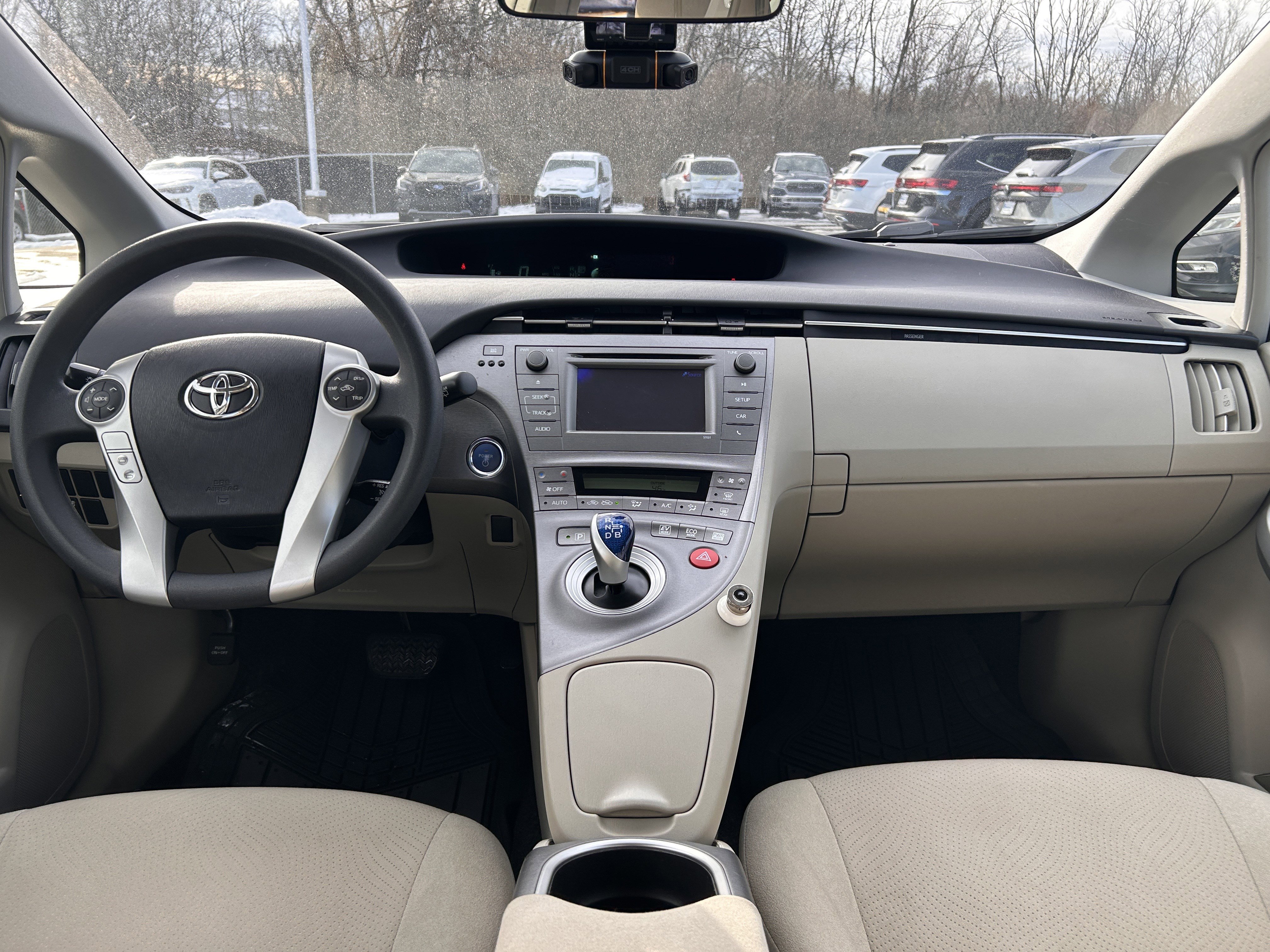 Used 2015 Toyota Prius Four image 10