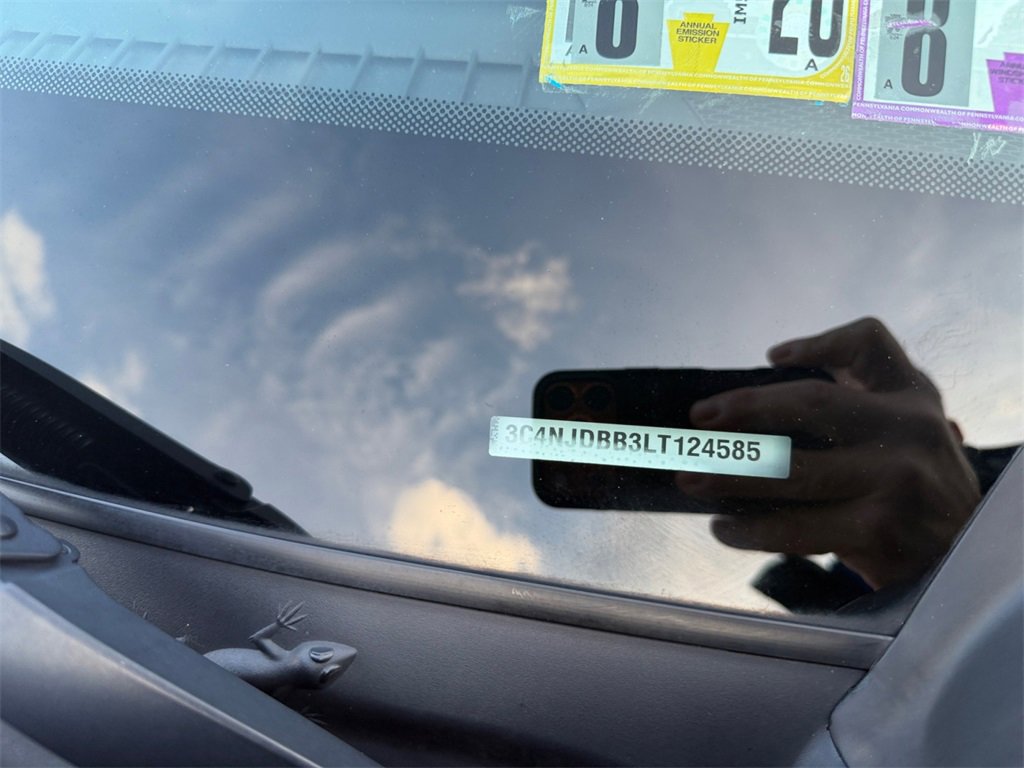 Used 2020 Jeep Compass Latitude image 31