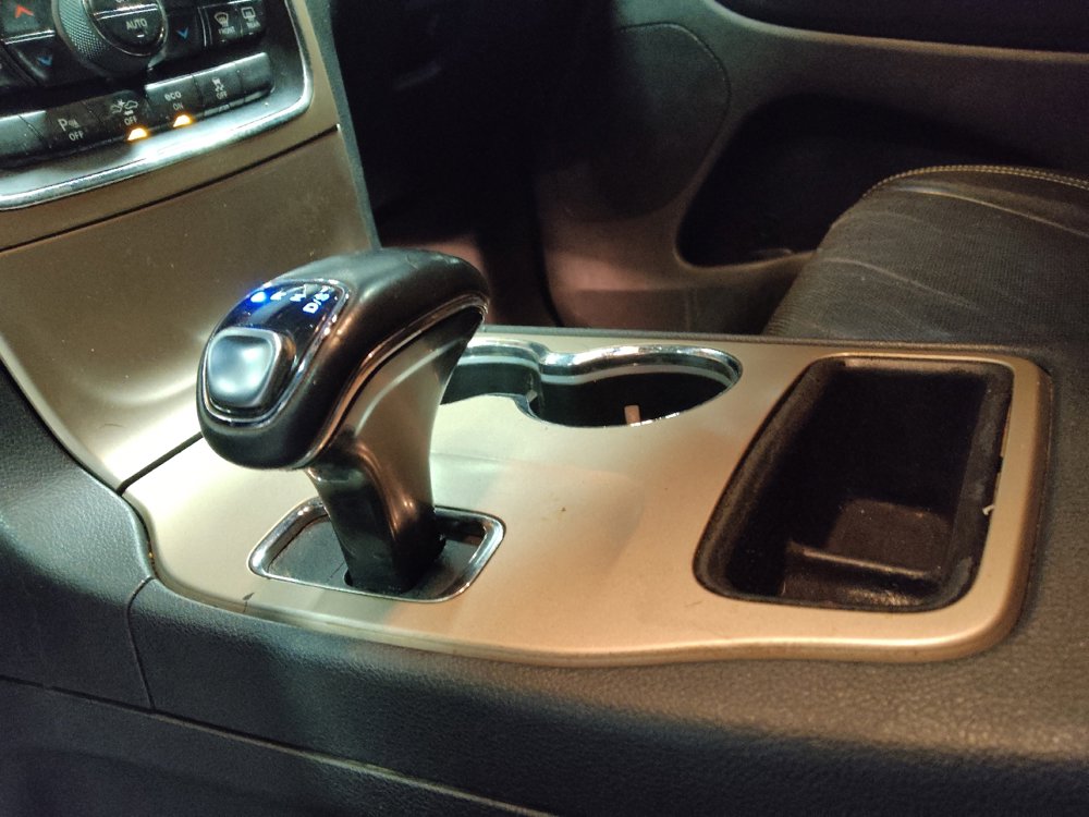 Used 2014 Jeep Grand Cherokee Overland w/ Advanced Technology Group image 26