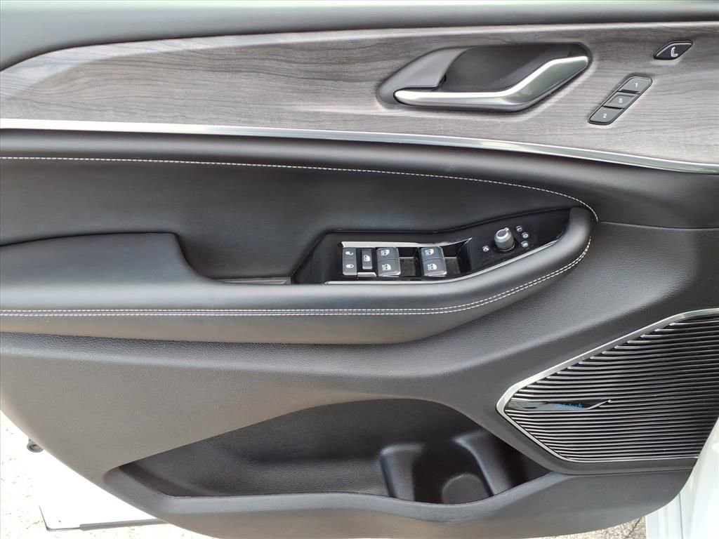 Used 2021 Jeep Grand Cherokee L Overland w/ Advanced Protech Group III image 16