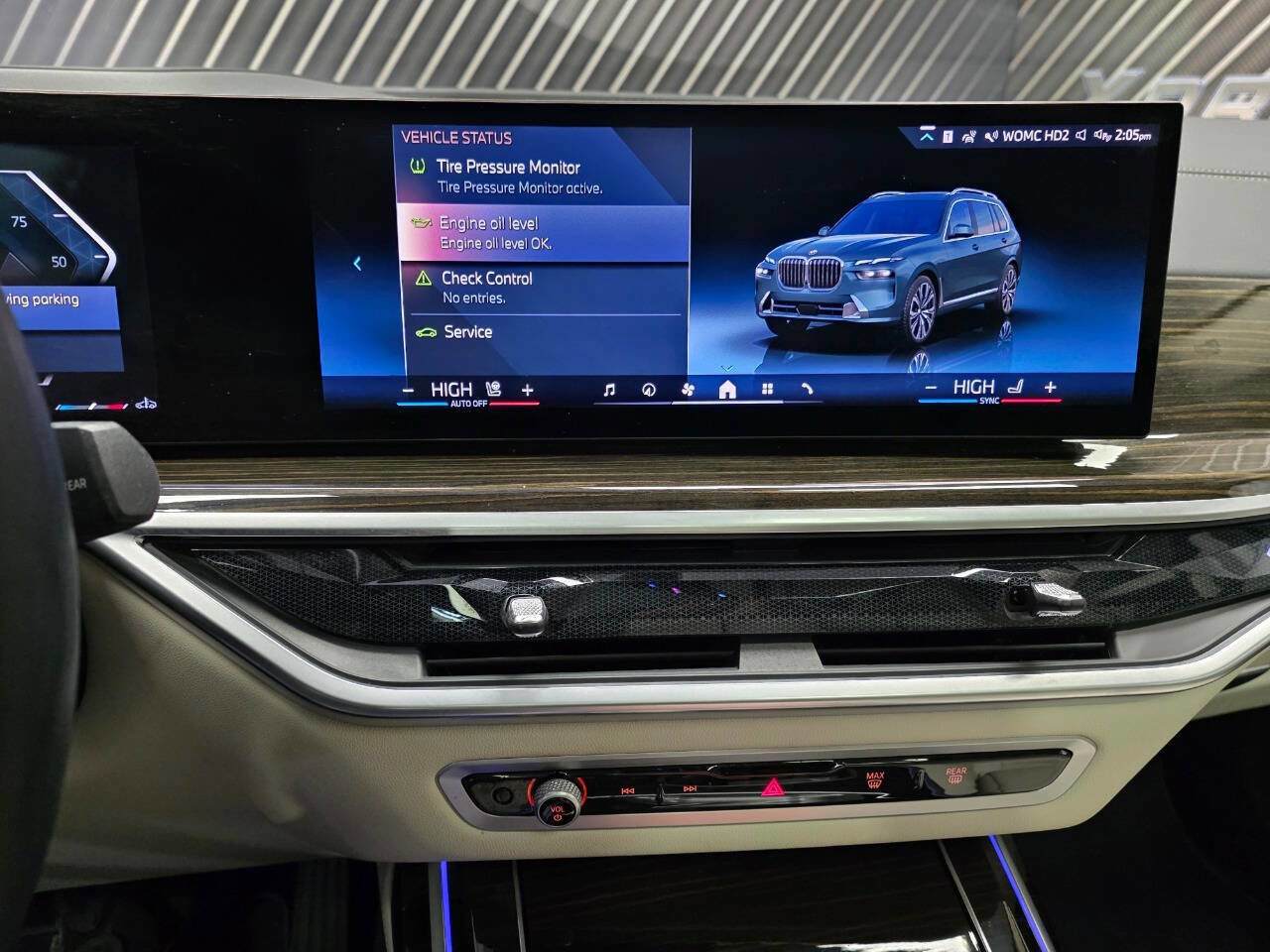 Used 2024 BMW X7 xDrive40i w/ Executive Package AWD/4WD image 35