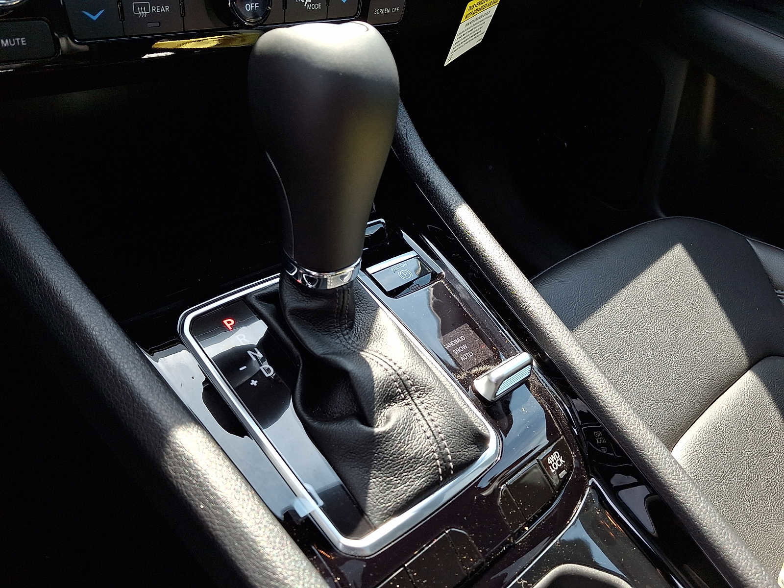 New 2026 Jeep Compass Limited AWD/4WD image 12