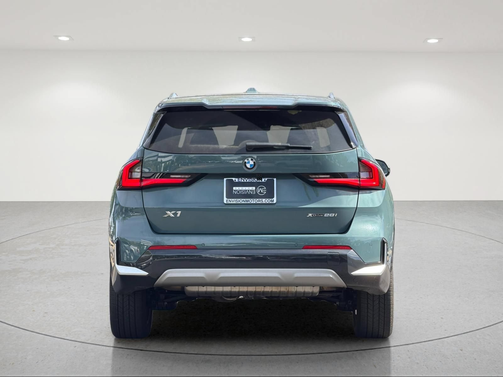 Used 2025 BMW X1 xDrive28i w/ Premium Package AWD/4WD image 4