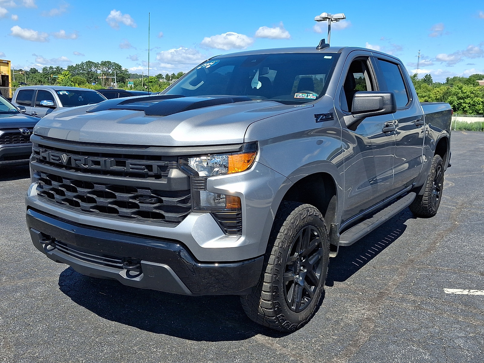 Certified 2024 Chevrolet Silverado 1500 Custom Trail Boss AWD/4WD image 3