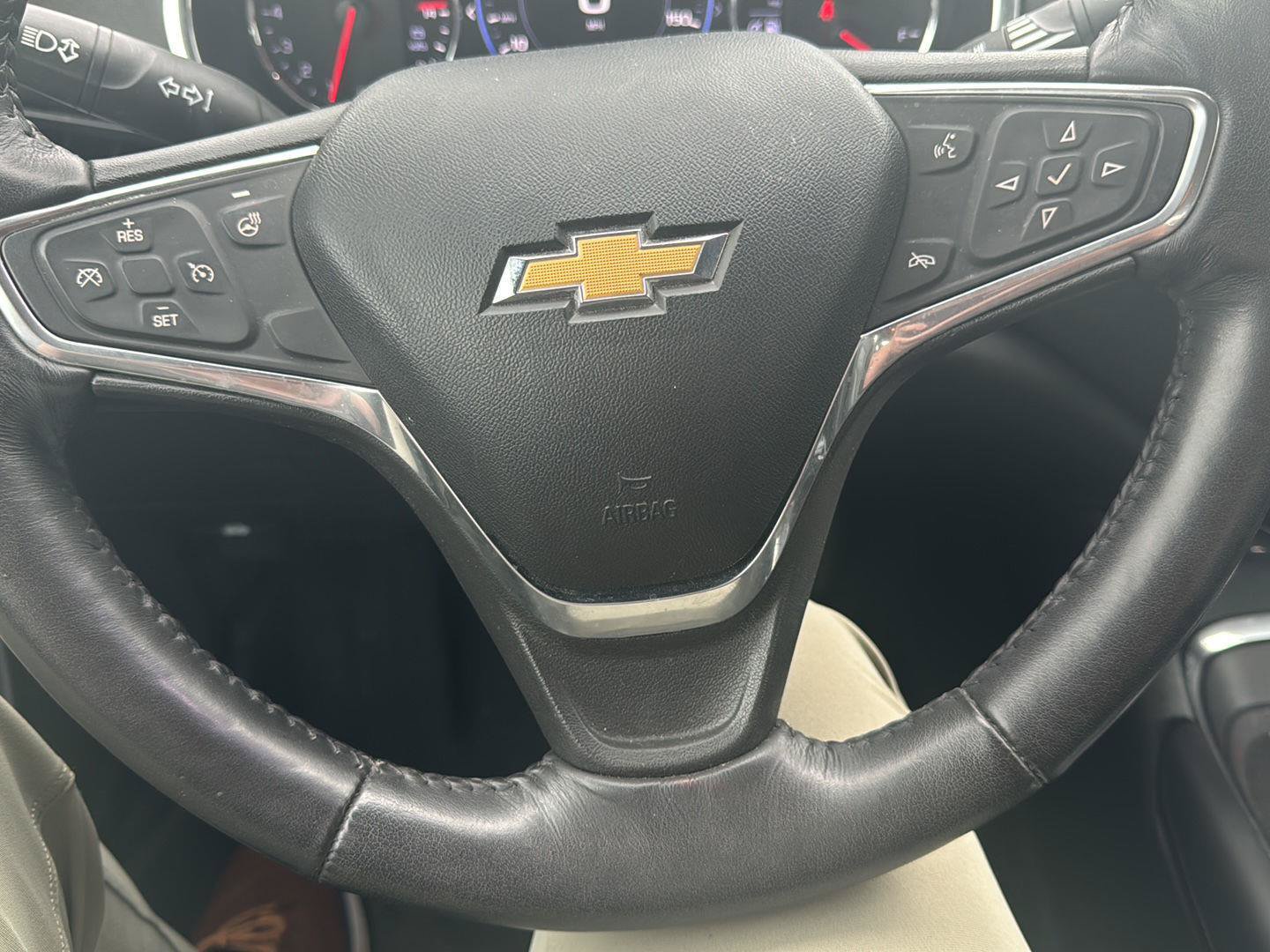 Used 2019 Chevrolet Malibu Premier FWD image 12