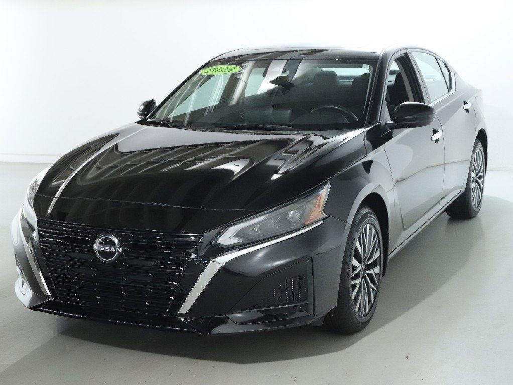 Certified 2023 Nissan Altima 2.5 SV w/ SV Premium Package image 6