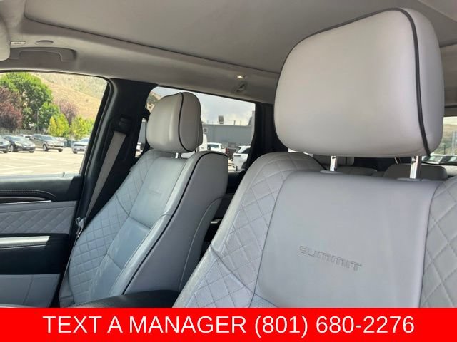 Used 2018 Jeep Grand Cherokee Summit AWD/4WD image 13