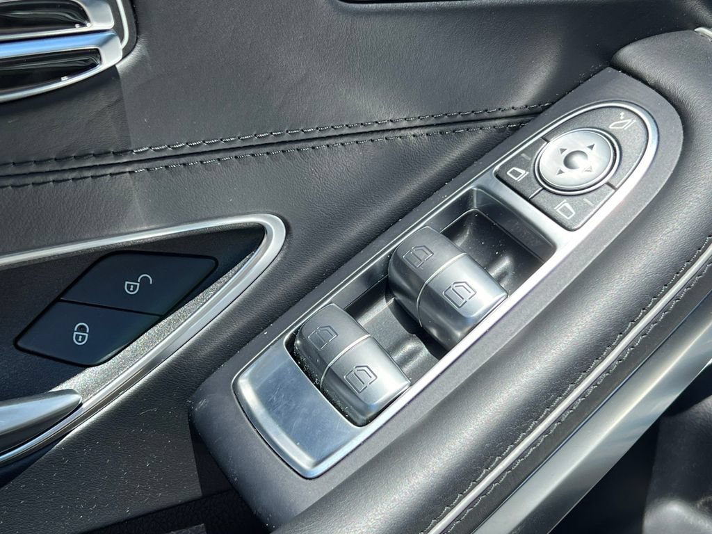 Used 2017 Mercedes-Benz S 550 Cabriolet image 16