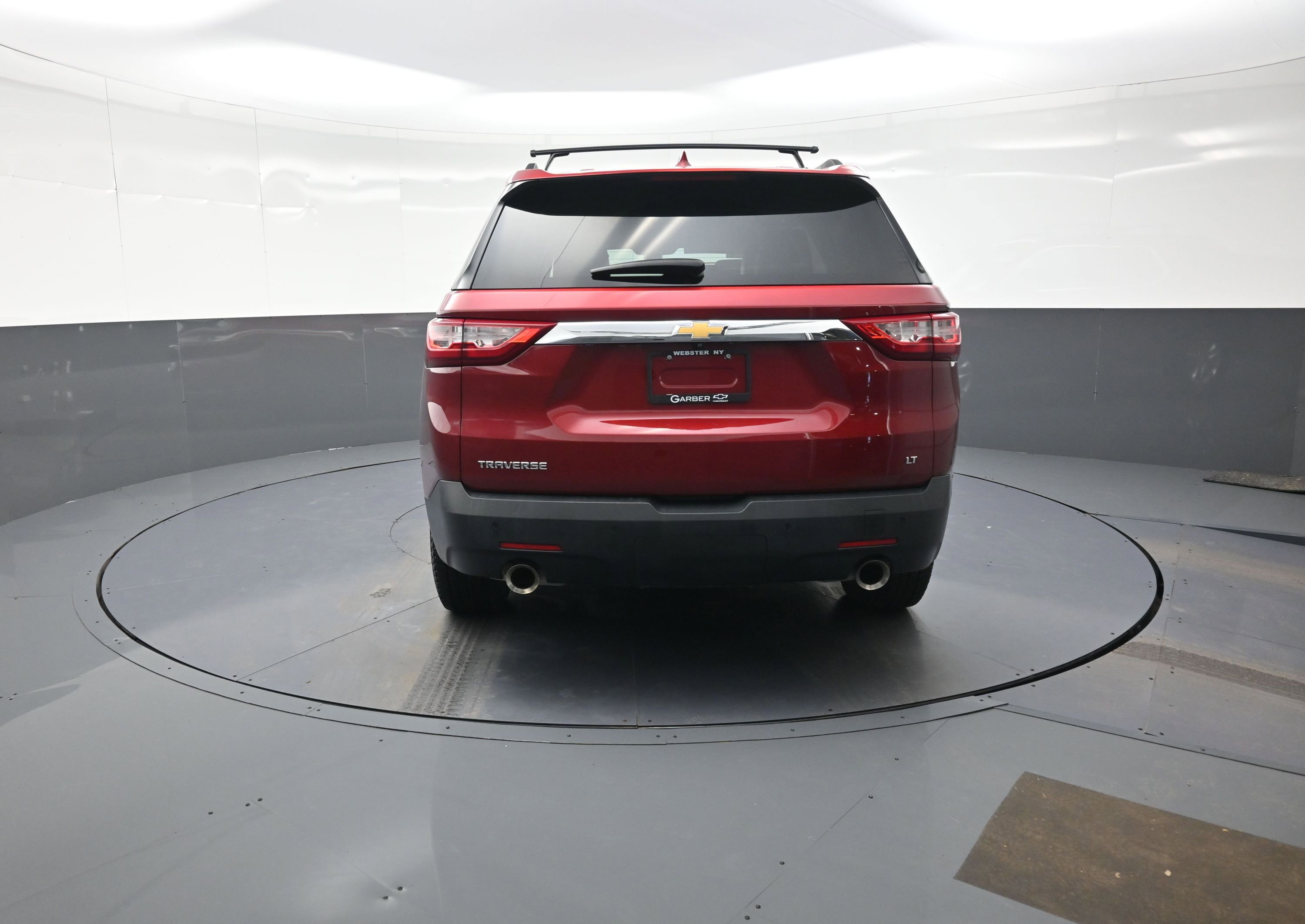 Used 2020 Chevrolet Traverse LT w/ Driver Confidence II Package image 4