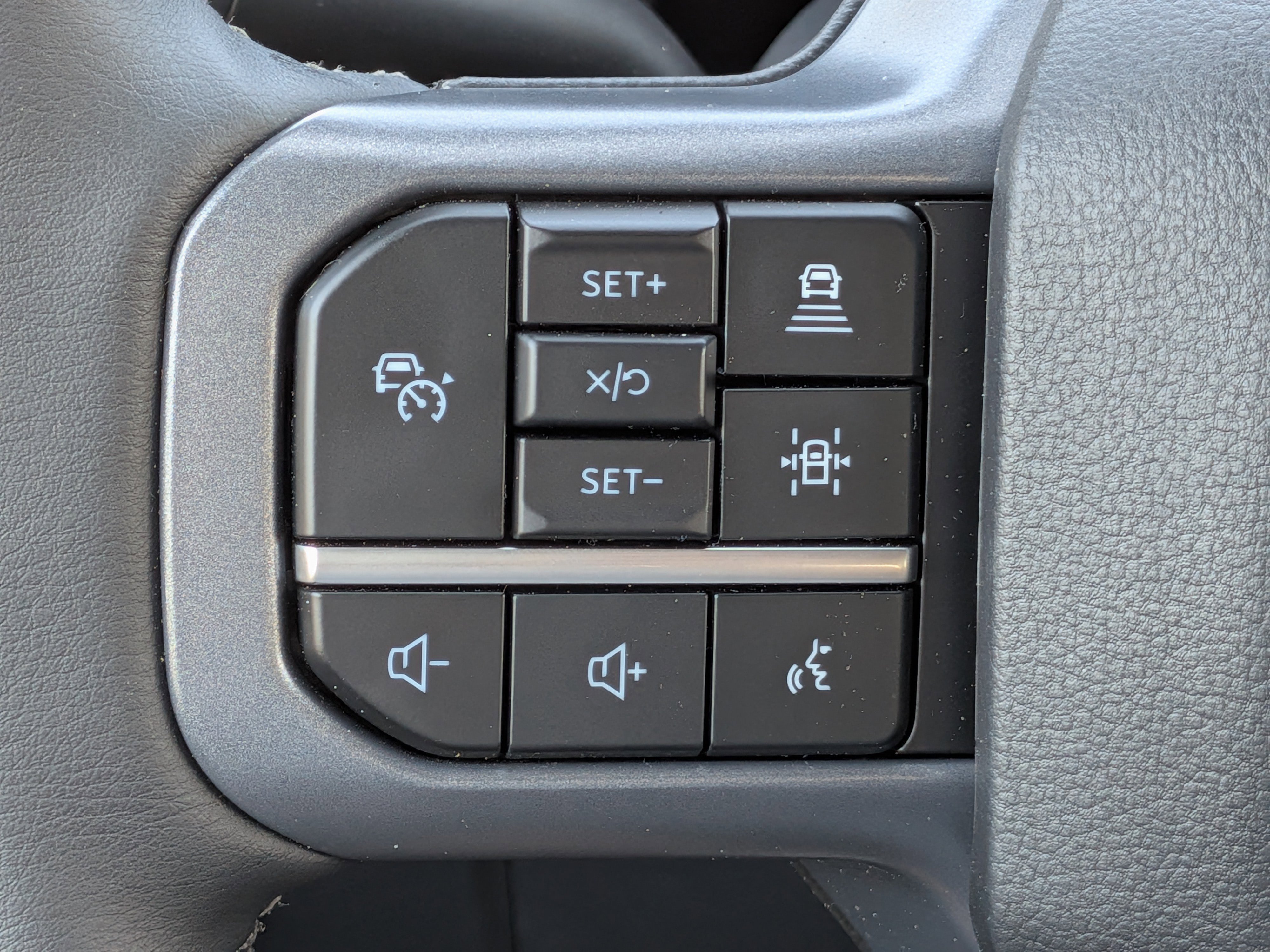 Used 2026 Ford F150 Lariat AWD/4WD image 26