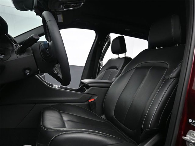 Used 2025 Jeep Grand Cherokee Limited w/ Luxury Tech Group II image 12