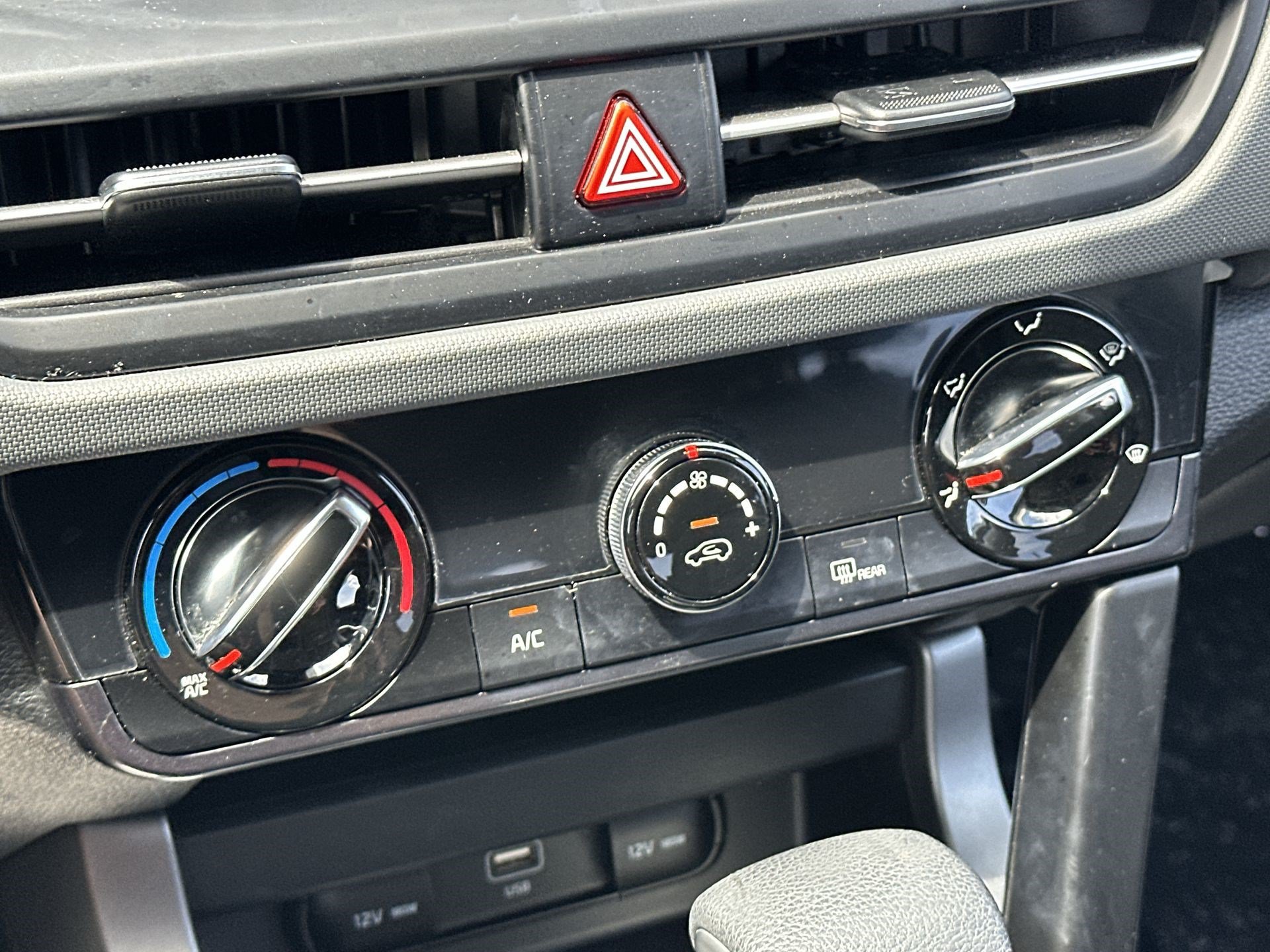 Certified 2024 Kia Seltos LX AWD/4WD image 16