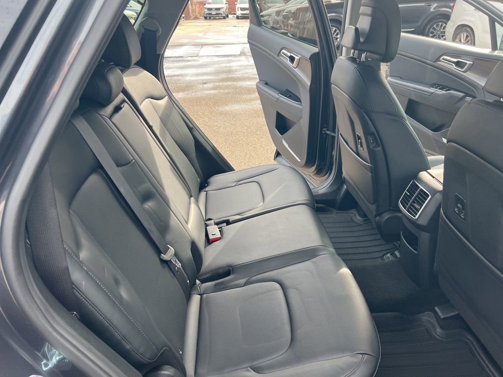 Certified 2024 Kia Sportage EX image 13