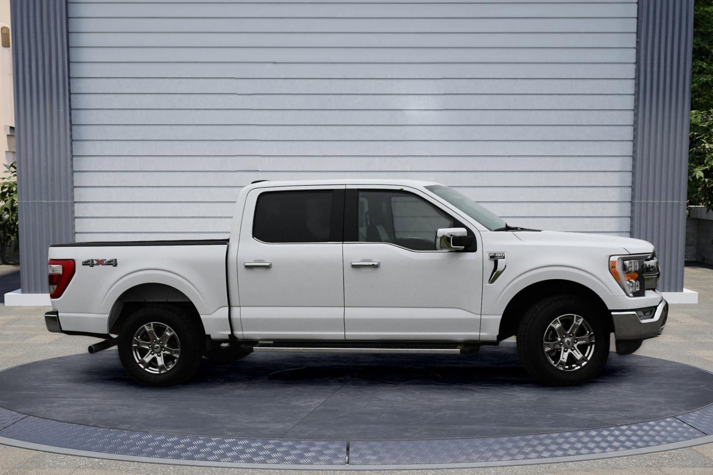 Used 2023 Ford F150 Lariat image 3