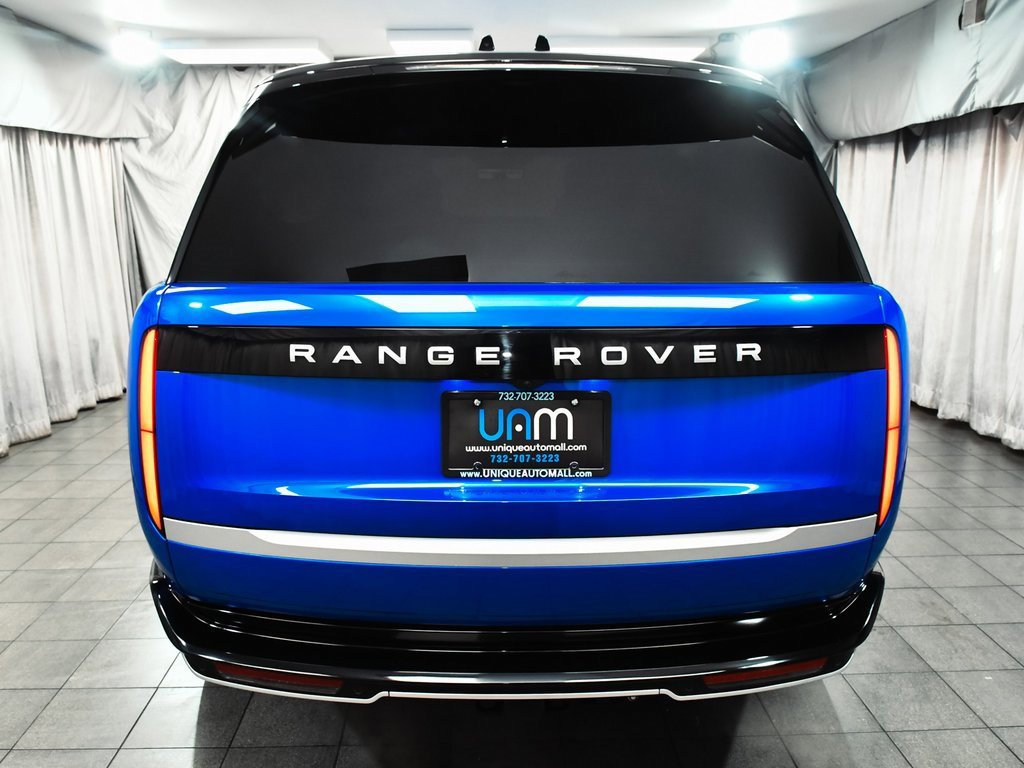 Used 2024 Land Rover Range Rover Autobiography image 5