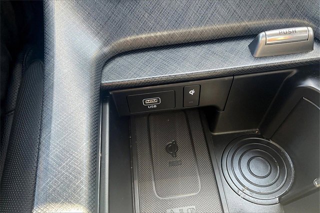 Used 2024 Hyundai Palisade Limited image 32