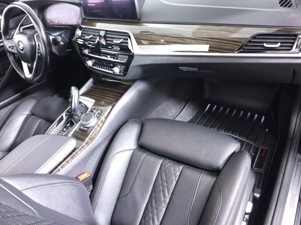 Used 2021 BMW 530i xDrive w/ Convenience Package AWD/4WD image 45