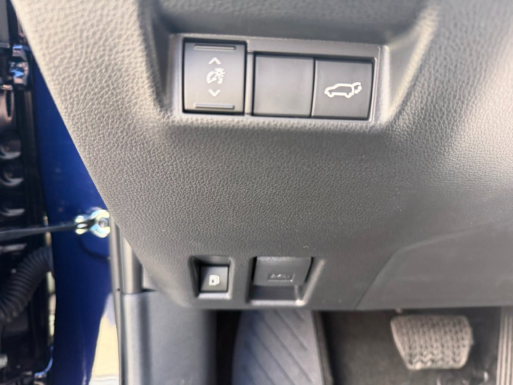 New 2026 Toyota RAV4 SE w/ Convenience Package AWD/4WD image 17