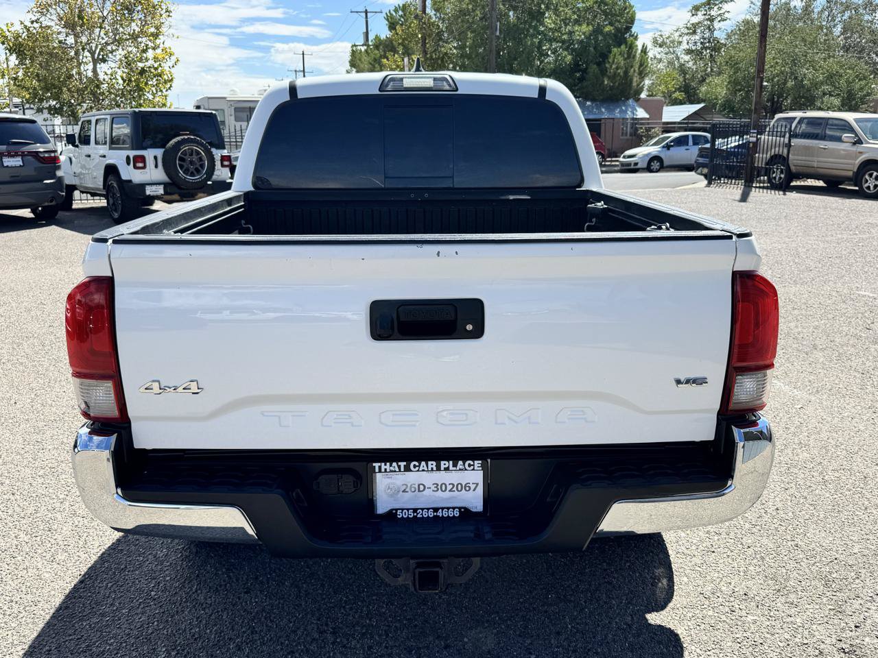 Used 2019 Toyota Tacoma SR5 AWD/4WD image 6