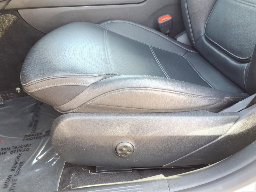 Used 2022 Mercedes-Benz C 300 C 300 image 13