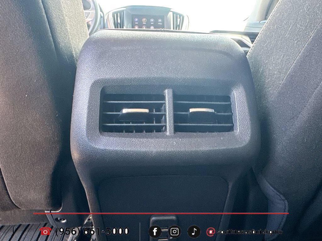 Used 2024 GMC Terrain SLE w/ Driver Convenience Package FWD image 19