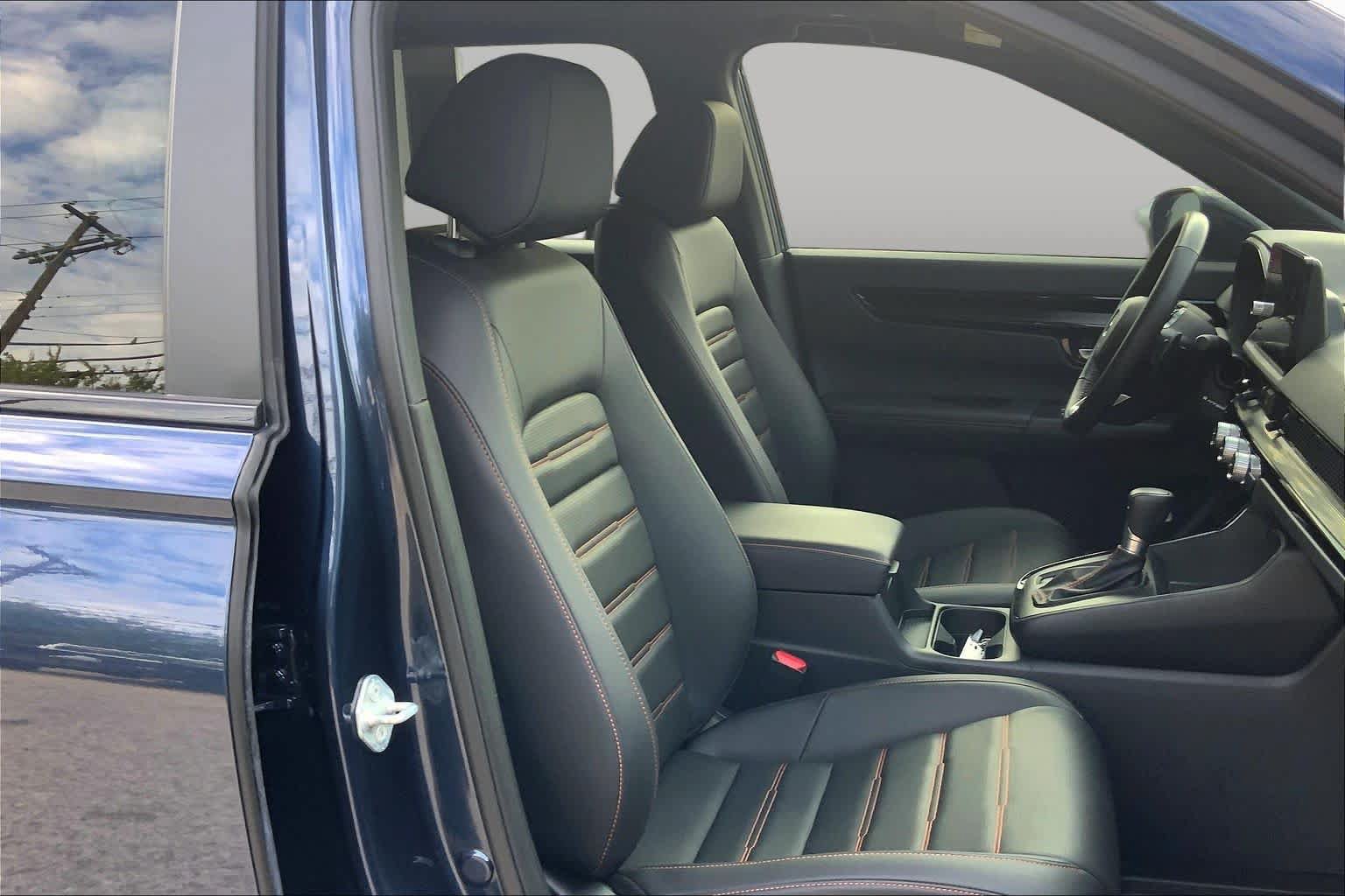 Used 2026 Honda CR-V Sport Touring image 8