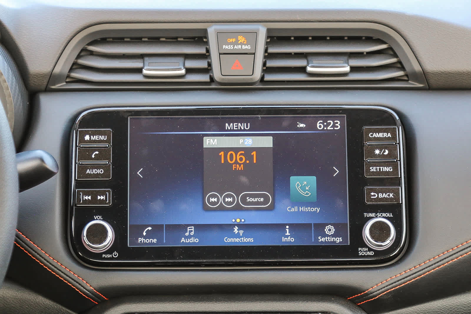 New 2025 Nissan Versa SR w/ Trunk Package FWD image 16