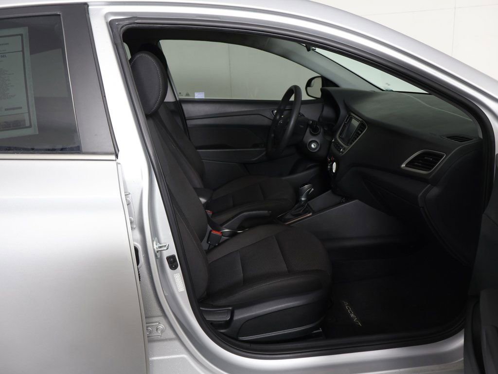 Used 2022 Hyundai Accent SEL image 26